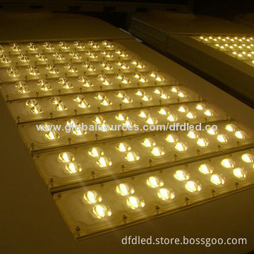 180W Module LED Streetlight with 30 Degrees Beam Angle, Translucent PC, High-luminous Flux